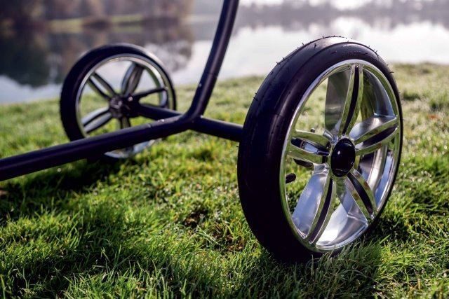 Mit Luft gefüllte Reifen erhöhen den Komfort.