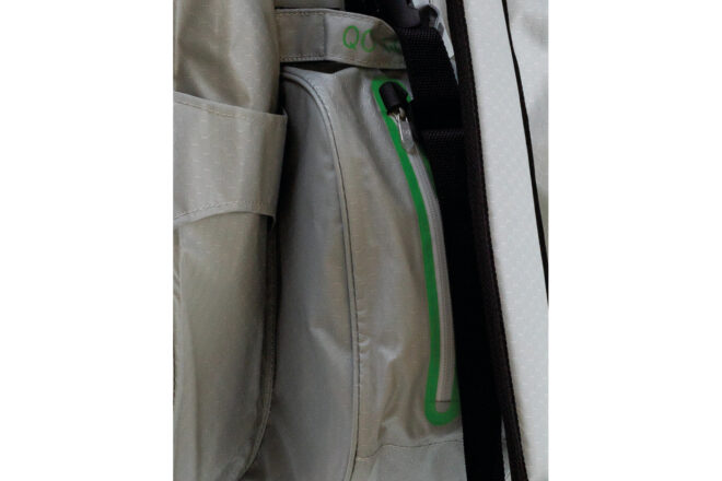 Die Akku-Tasche des Bennington Dry QO14 WP Cartbag