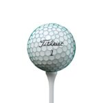Titleist - AVX Golfball mit Dimpelansicht